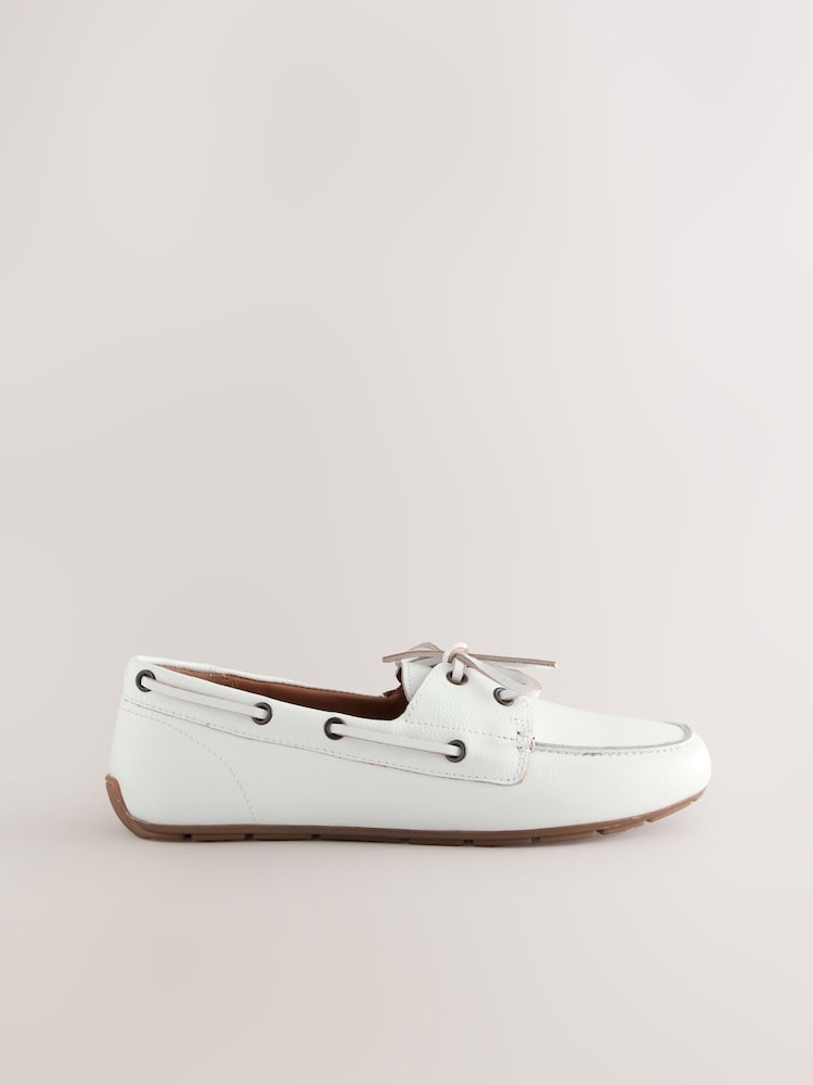 White Standard Fit Forever Comfort® Leather Round Toe Slim Boat Shoes - Image 3 of 3