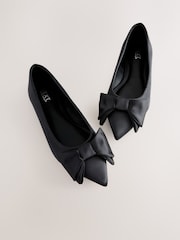 Preto - Bailarinas Forever Comfort® Point Toe Bow - Imagem 4 de 5