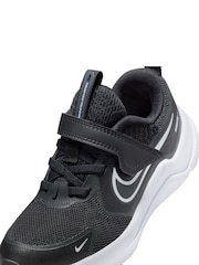 Nike Black/White Junior Cosmic Running Trainers - Image 10 of 11