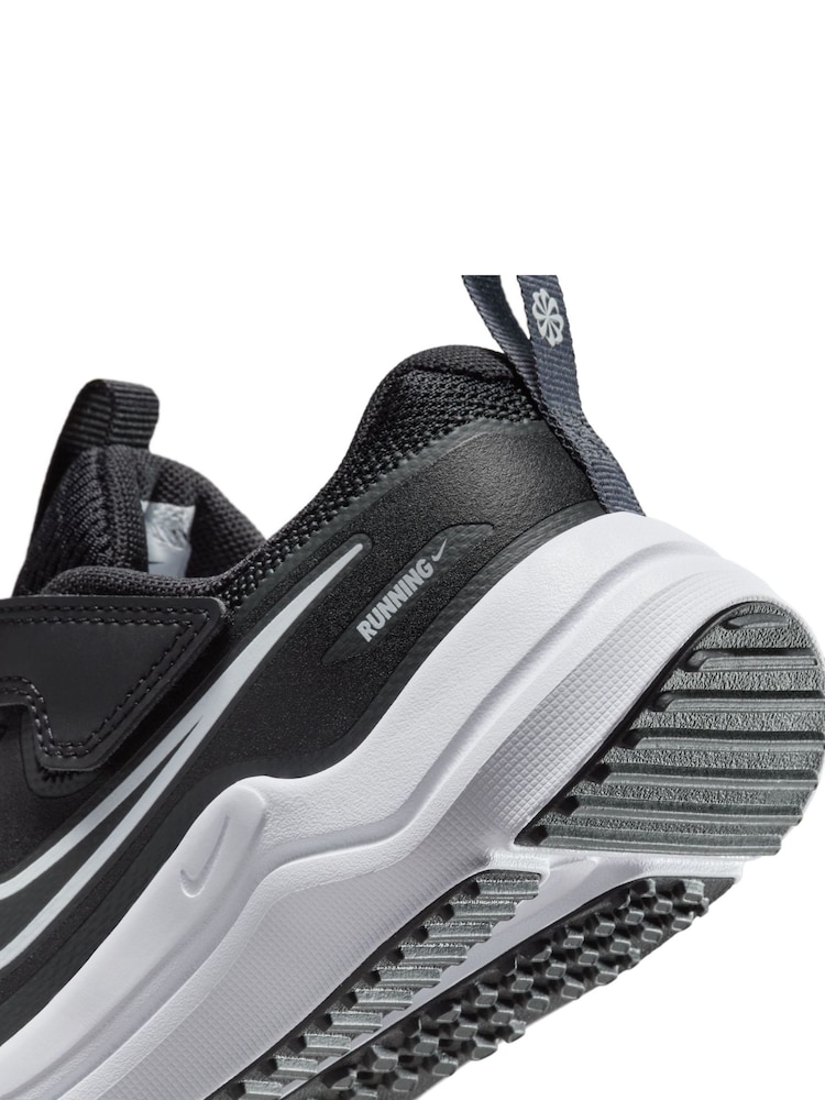Nike Black/White Junior Cosmic Running Trainers - Image 11 of 11