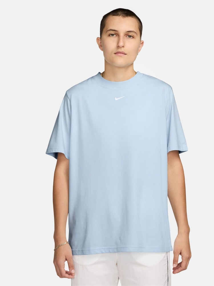 Nike Light Blue Tint Oversized Mini Swoosh Sportswear T-Shirt - Image 2 of 4 Nike Light Blue Tint Oversized Mini Swoosh Sportswear T-Shirt - Image 2 of 4
