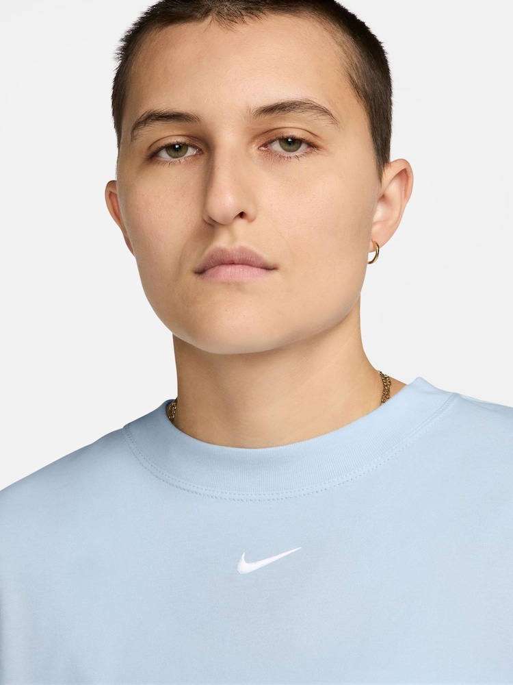Nike Light Blue Tint Oversized Mini Swoosh Sportswear T-Shirt - Image 4 of 4 Nike Light Blue Tint Oversized Mini Swoosh Sportswear T-Shirt - Image 4 of 4