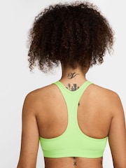 Салатовый - Спортивный бюстгальтер легкой поддержки с логотипом Nike - Изображение 2 из 3