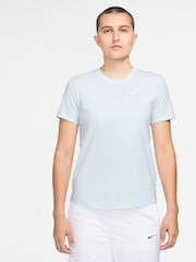 Tinte azul claro - Camiseta básica con diseño deportivo Club de Nike - Imagen 1 de 3