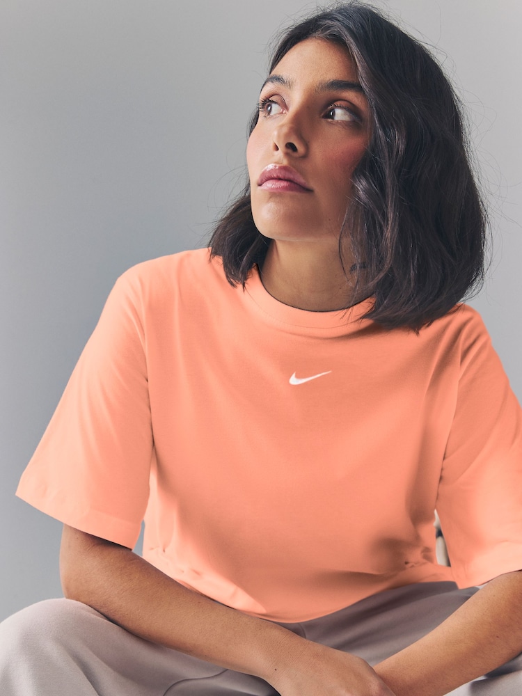 Nike Apricot Orange Oversized Mini Swoosh Sportswear T-Shirt - Image 2 of 5 Nike Apricot Orange Oversized Mini Swoosh Sportswear T-Shirt - Image 2 of 5