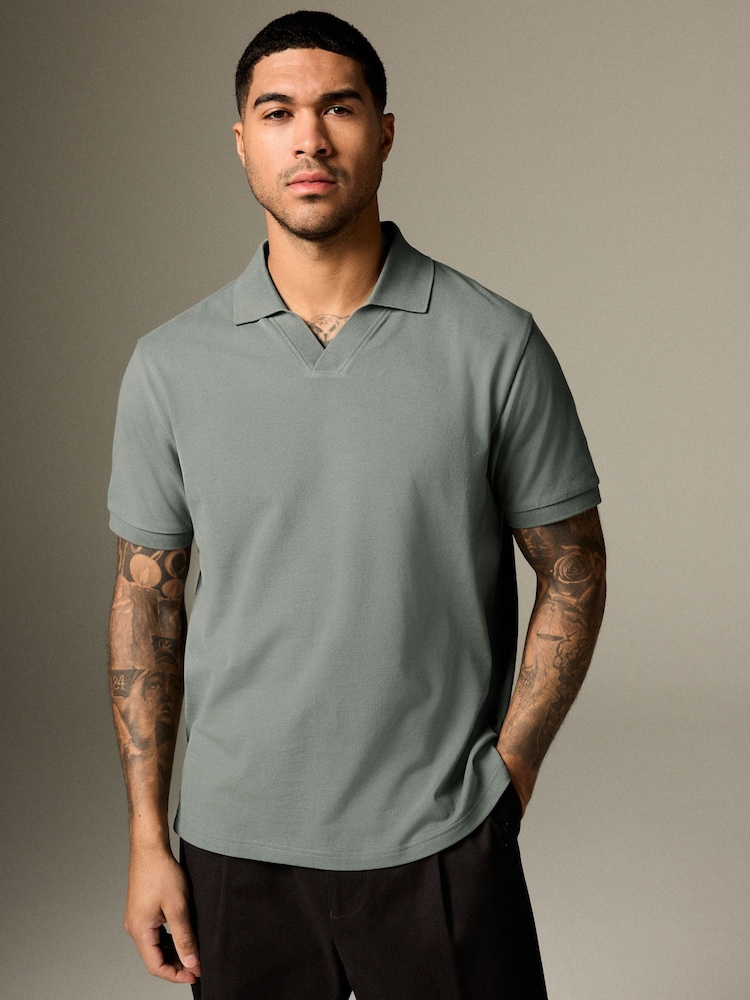 Dunkelgrau - Kurzärmeliges Pikee-Poloshirt mit kubanischem Kragen - Bild 1 von 9 Dunkelgrau - Kurzärmeliges Pikee-Poloshirt mit kubanischem Kragen - Bild 1 von 9