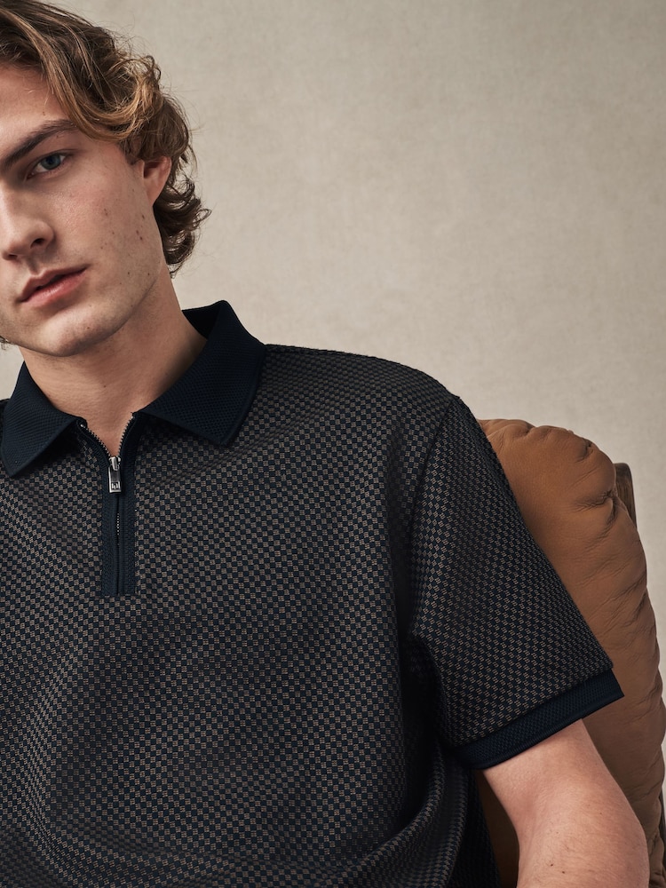 Schwarz/Gold - Elegantes Poloshirt mit kurzem Reißverschluss - Bild 1 von 7