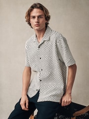 monochrome - Cuban Col Textured Jersey Manches courtes Chemises - Image 1 de 7