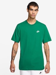 Nike Stadium Green Club T-Shirt - Image 2 of 3