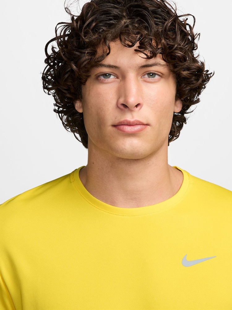 Nike Lightening Yellow Dri-FIT Miler Running T-Shirt - Image 3 of 3