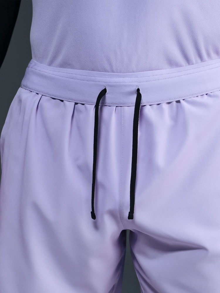 Hydrangea Purple Grey - 7 pulgadas - Pantalones cortos sin forro para correr Dri-FIT Challenger de Nike - Imagen 6 de 6