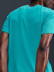 Nike Dusty Cactus Dri-FIT Training T-Shirt - Image 4 of 5