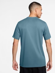 Дымчато-синий - Спортивная футболка Nike Dri-FIT Legend  - Изображение 2 из 3