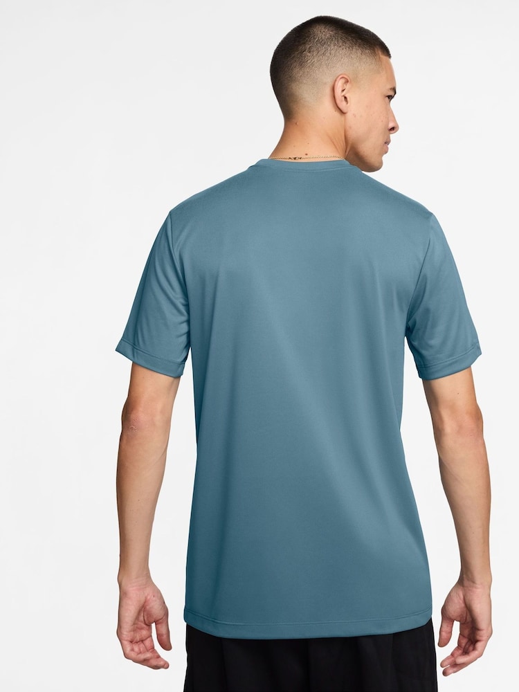 Дымчато-синий - Спортивная футболка Nike Dri-FIT Legend  - Изображение 2 из 3