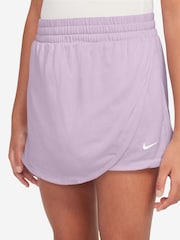 Doll Lilac - Nike חצאית מכנסיים בגובה בינוני, דגם Breezy - Image 2 of 3
