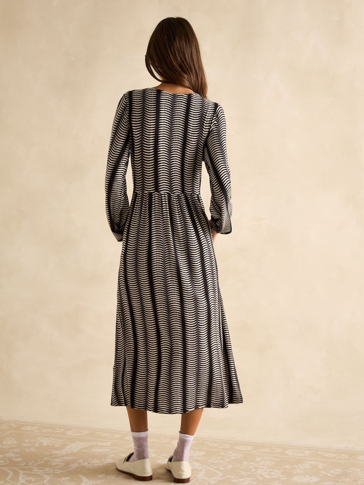 Joules Nia Black & Tan V-Neck Long Sleeve Midaxi Dress - Image 2 of 6