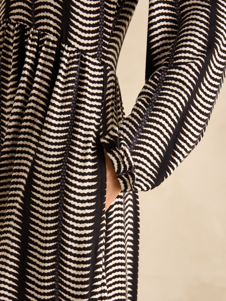 Joules Nia Black & Tan V-Neck Long Sleeve Midaxi Dress - Image 4 of 6