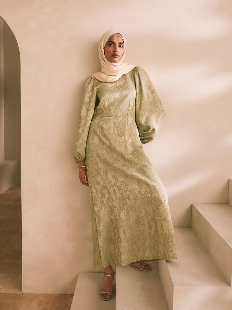 Salbeigrün - Langärmliges Jaquard-Maxikleid mit taillierten Puffärmeln - Bild 2 von 8 Salbeigrün - Langärmliges Jaquard-Maxikleid mit taillierten Puffärmeln - Bild 2 von 8