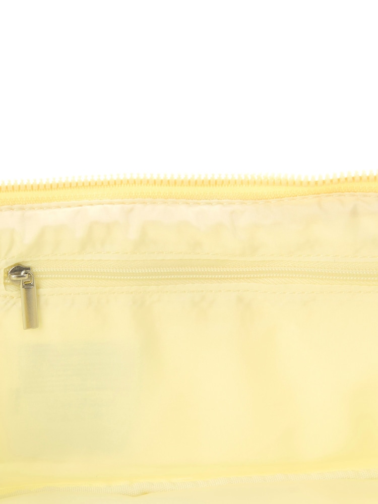 The Flat Lay Co. Flora Marshmallow Flat Lay Makeup Box Bag - Image 4 of 4 The Flat Lay Co. Flora Marshmallow Flat Lay Makeup Box Bag - Image 4 of 4