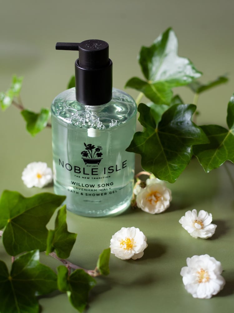 Noble Isle Willow Song Bath And Shower Gel 250ml - Image 2 of 3