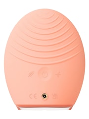 FOREO LUNA 4 Smart Facial Cleansing Firming Massage Device For Men - Image 4 of 5