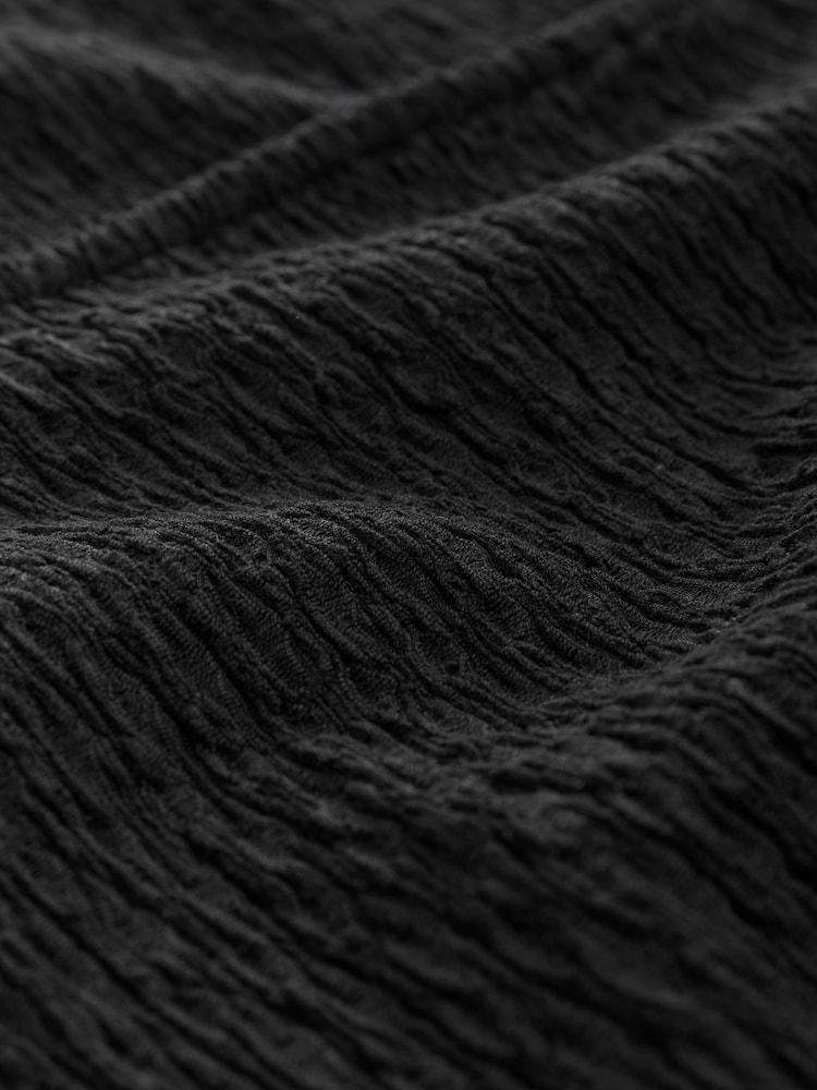 Negro - Textured Short Sleeve Square Neck T-Shirt - Imagen 7 de 7 Negro - Textured Short Sleeve Square Neck T-Shirt - Imagen 7 de 7