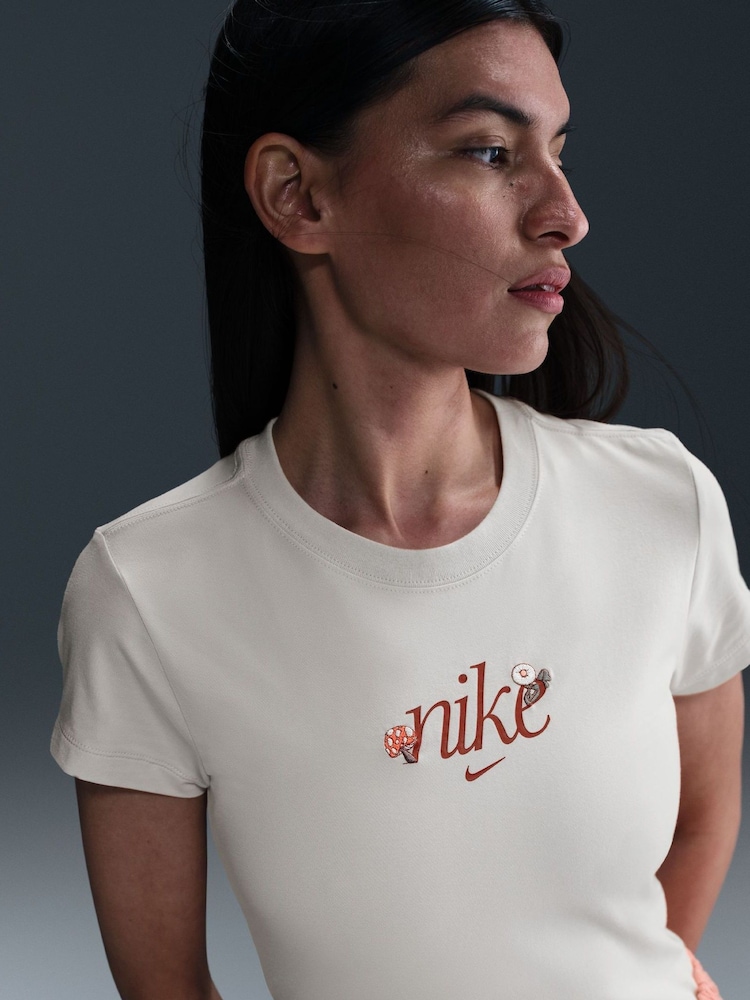 Nike Light Wood Natural Sportswear Chill Knit T-Shirt - Image 5 of 5 Nike Light Wood Natural Sportswear Chill Knit T-Shirt - Image 5 of 5