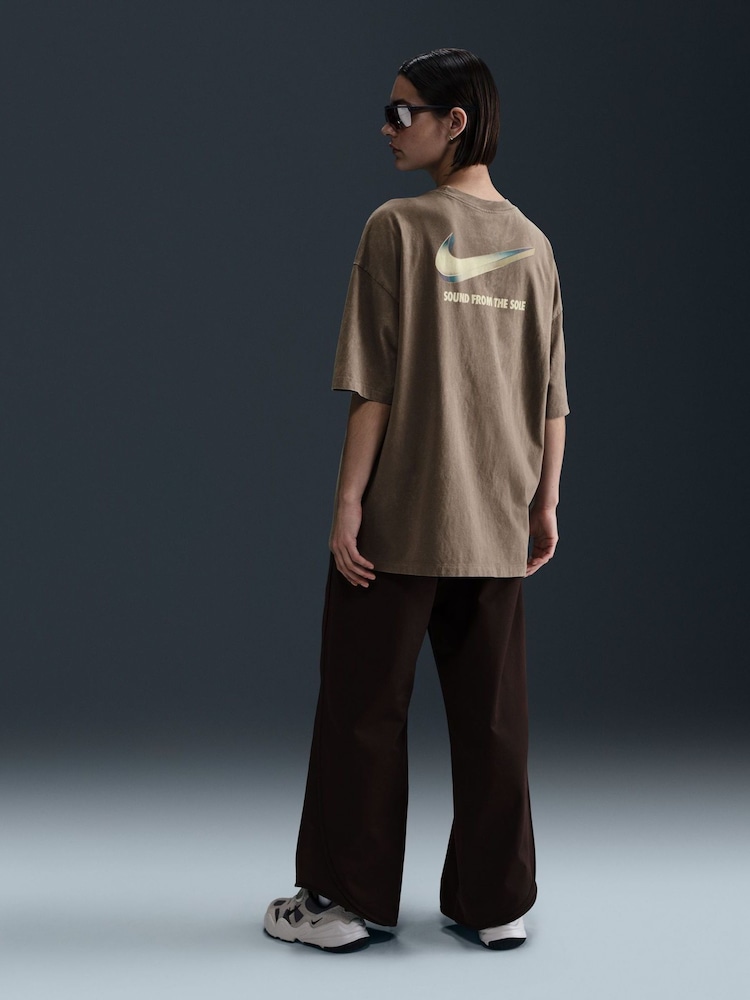 Nike Mink Brown Oversized Sportswear Short Sleeve 100% Cotton T-Shirt - Image 2 of 5