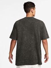 Nike Green Oversized Sportswear Premium T-Shirt - Image 2 of 3