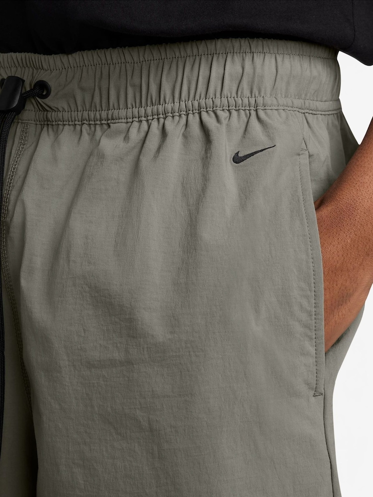 Nike Light Army Tech Woven Explore Shorts - Image 4 of 4