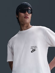 Weiß - Nike Sportswear Official Use Only Back Graphic T-Shirt - Bild 6 von 6