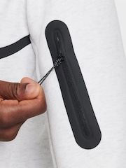 Hellgrau - Nike Tech Fleece-Kapuzenjacke mit Reißverschluss - Bild 7 von 12
