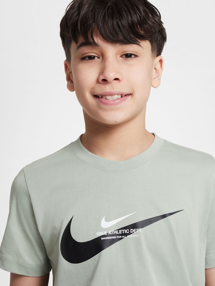 Nike Jade Horizon Sports Inpsired Graphic 100% Cotton T-Shirt - Image 3 of 5