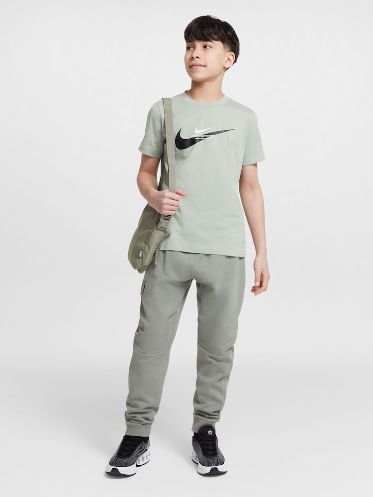 Nike Jade Horizon Sports Inpsired Graphic 100% Cotton T-Shirt - Image 5 of 5