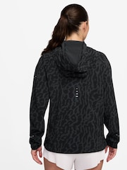Nike Black Swift Dri-FIT Running Jacket - Image 2 of 4