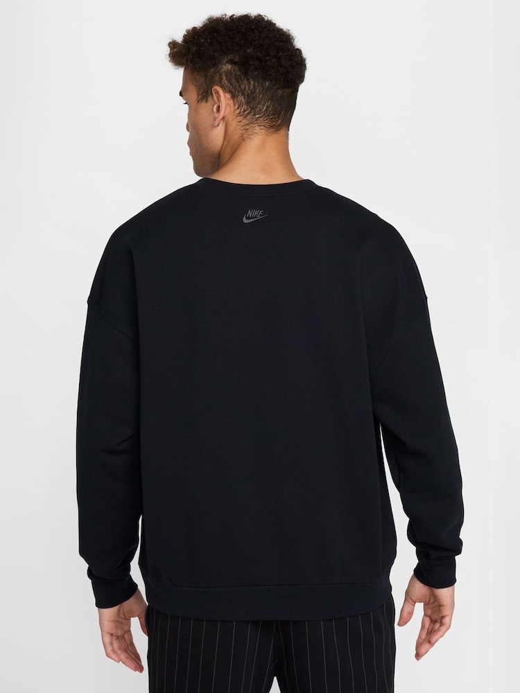 Nike Black Oversized Club Crew Sweatshirt - Image 2 of 6