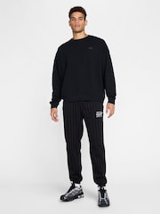Nike Black Oversized Club Crew Sweatshirt - Image 6 of 6