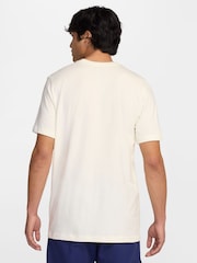 Nike Sail Large Graphic Sportswear 100% Cotton T-Shirt - Image 2 of 5