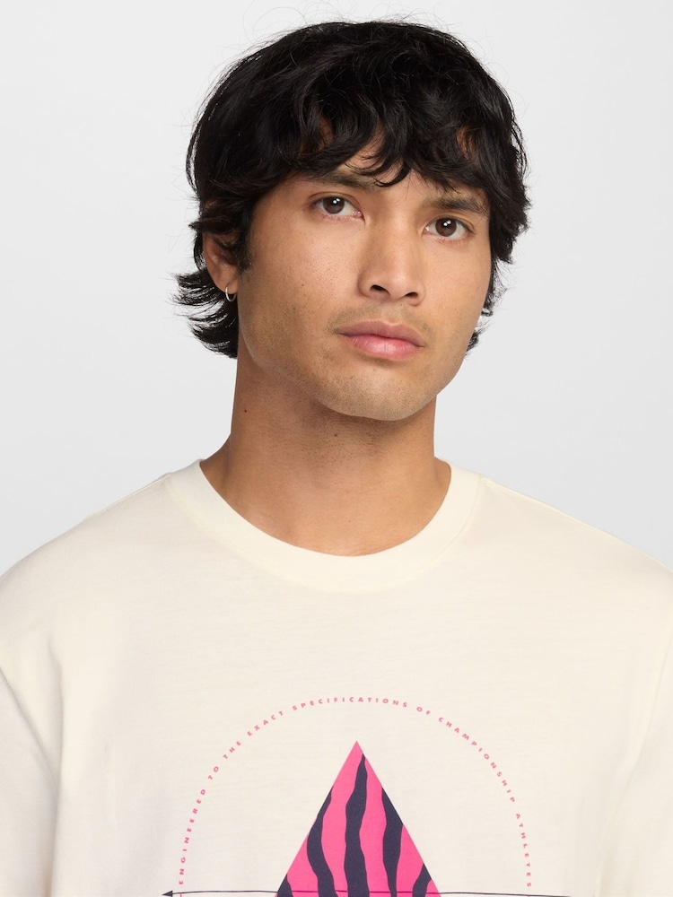 Nike Sail Large Graphic Sportswear 100% Cotton T-Shirt - Image 3 of 5