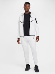 Белый - Спортивные брюки из флиса Nike Tech - Изображение 7 из 8