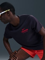 Nike Cave Purple London Marathon Running T-Shirt - Image 5 of 5