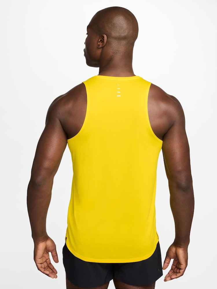 Nike Lightening Yellow Stride Dri-FIT ADV Running Vest Top - Image 2 of 4