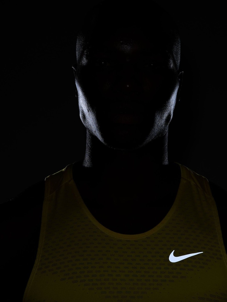 Nike Lightening Yellow Stride Dri-FIT ADV Running Vest Top - Image 4 of 4