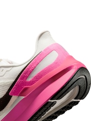 Nike White Structure 25 Road Running Trainers - Image 10 of 11