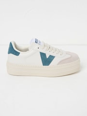 Sneaker - Bild 1 von 3