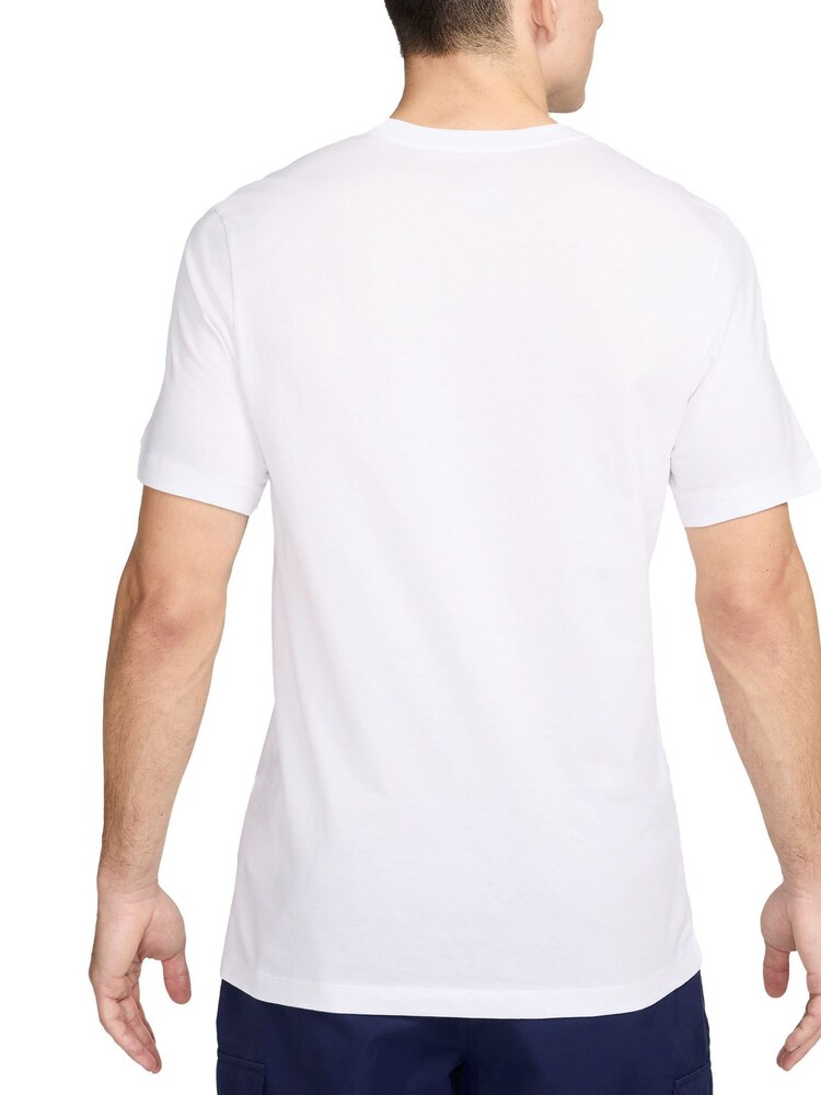Nike White Croatia Crest 100% Cotton T-Shirt - Image 2 of 4 Nike White Croatia Crest 100% Cotton T-Shirt - Image 2 of 4