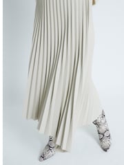 River Island Cream Faux Leather Pleated Midi Skirt - Image 3 of 4