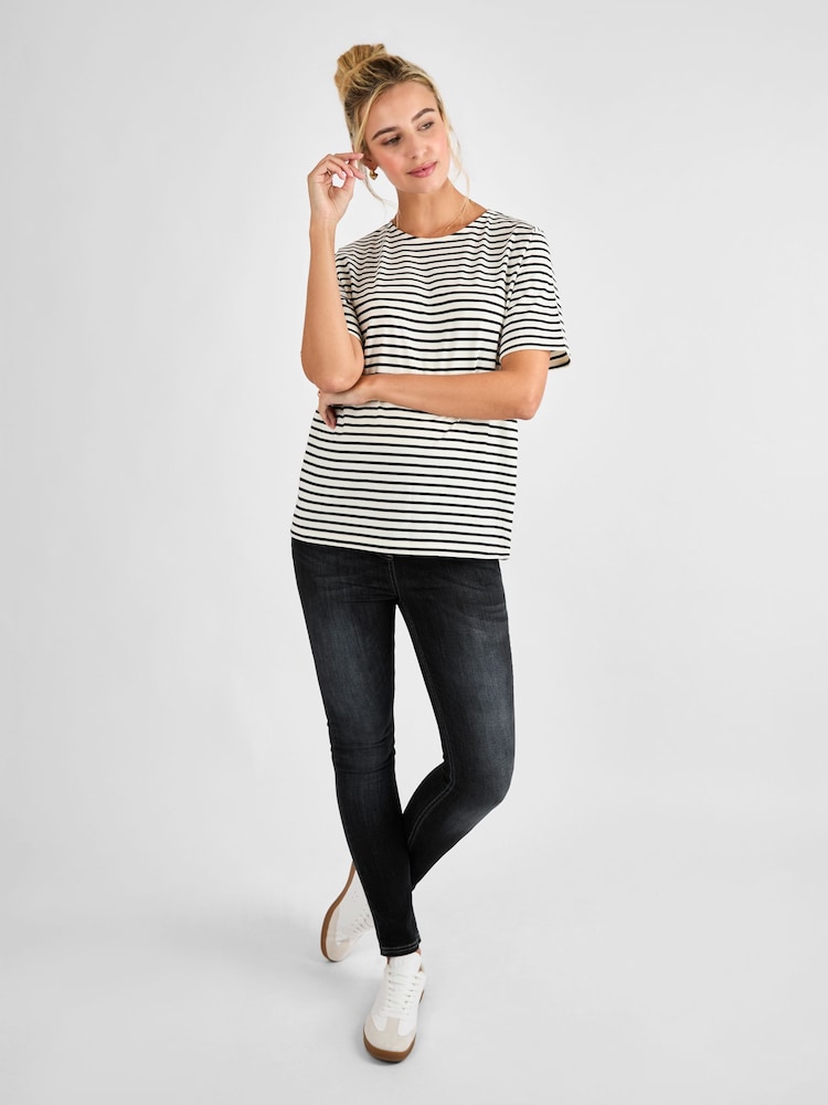 JoJo Maman Bébé Black Oversized Boyfriend Maternity T-Shirt - Image 3 of 4