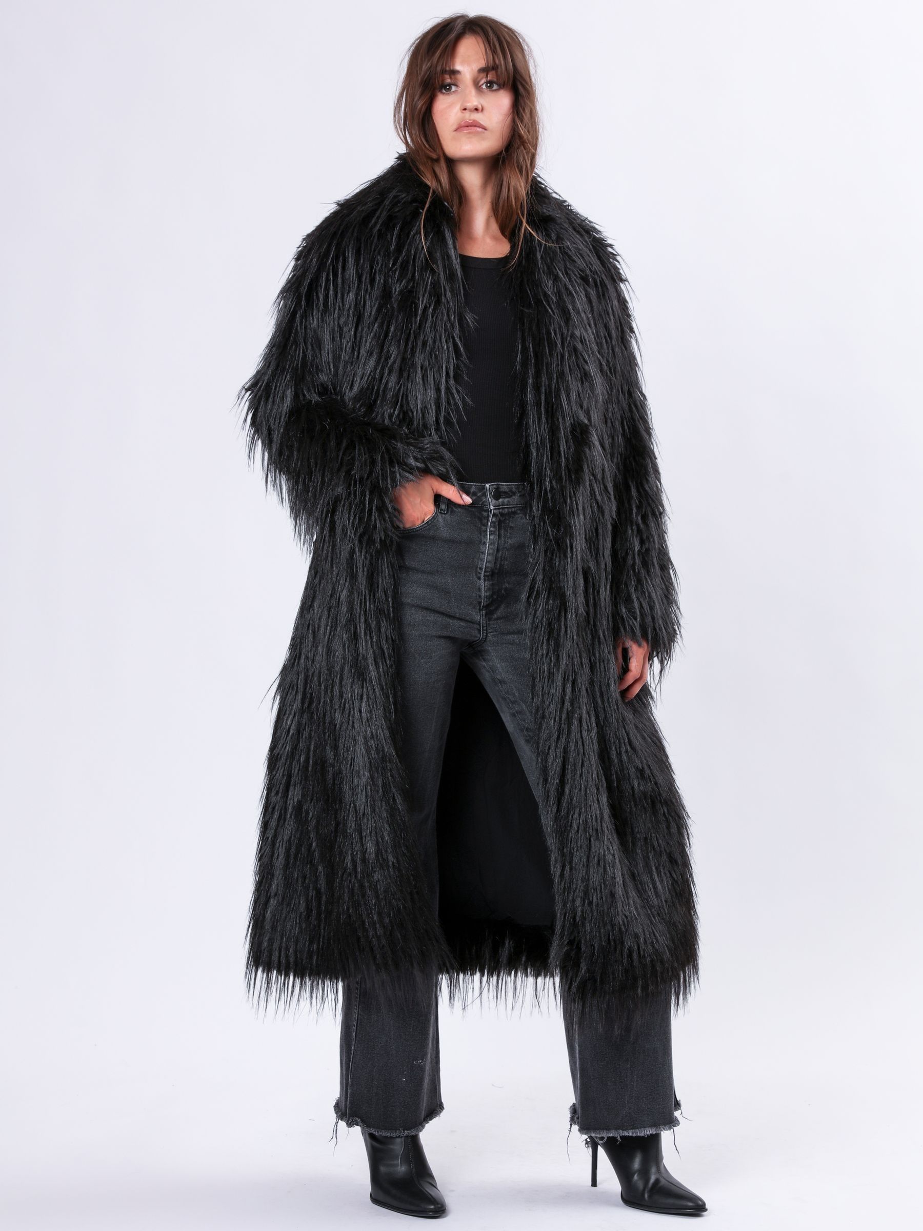 Shaggy coat black discount