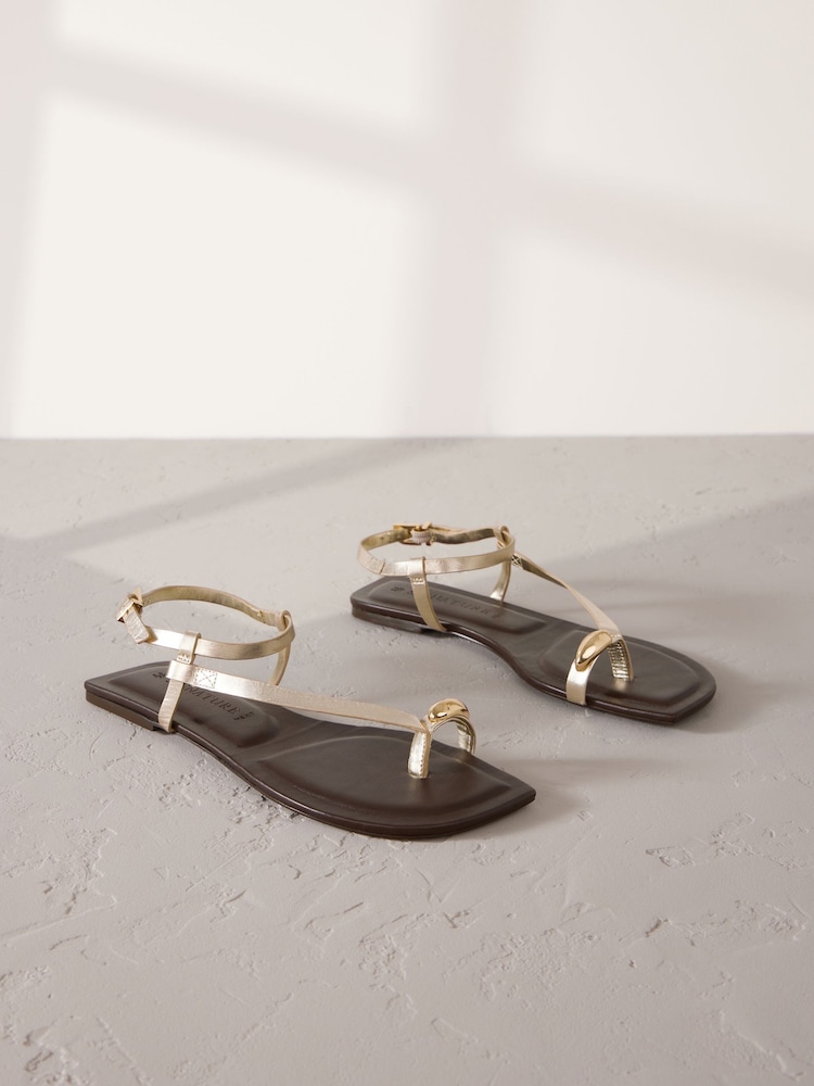 Gold Leather Signature Metal Toe Loop Strappy Sandals - Image 5 of 9